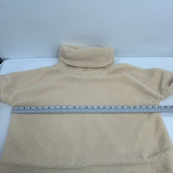 Tuckernuck Pullover Sweater Size M Cream Teddy Fleece Rollins Funnel Neck Boxy - Picture 5 of 9